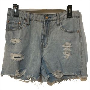 Vanilla Star 90s boyfriend shorts size 9